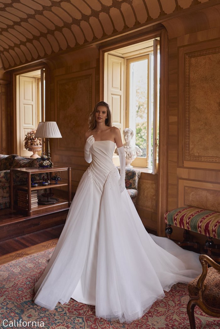 Rochie de mireasă California din colecția Essence of Her