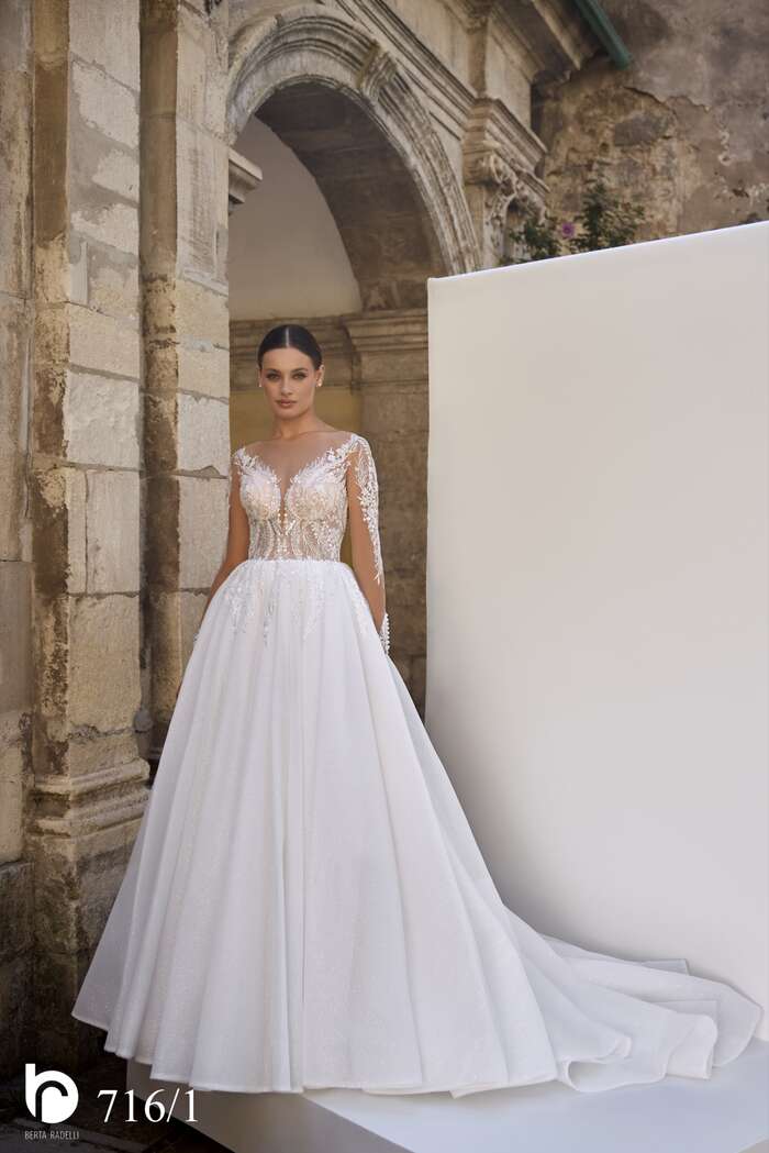 Rochie de mireasă Model 716 din colecția Antoinette Radelli