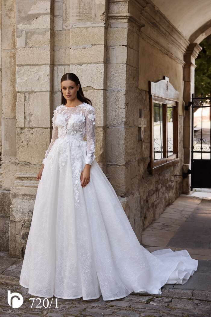 Rochie de mireasă Model 720 din colecția Antoinette Radelli