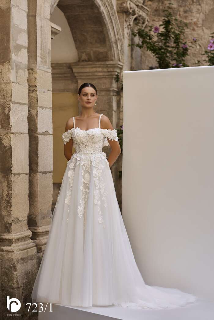 Rochie de mireasă Model 723 din colecția Antoinette Radelli