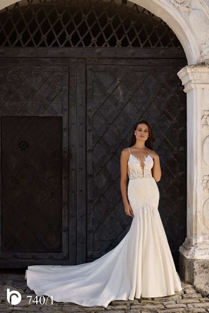 Rochie de mireasă Model 740 din colecția Antoinette Radelli